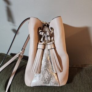 Chic Cream Crossbody Bag with Tassel Details